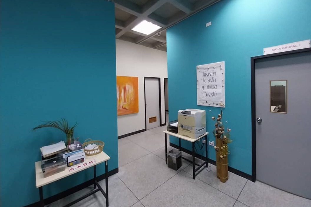 Modificación de espacios del Módulo de Aulas II como oficinas para el Centro de Asesoramiento y Desarrollo Humano (CADH) en UCAB Guayana